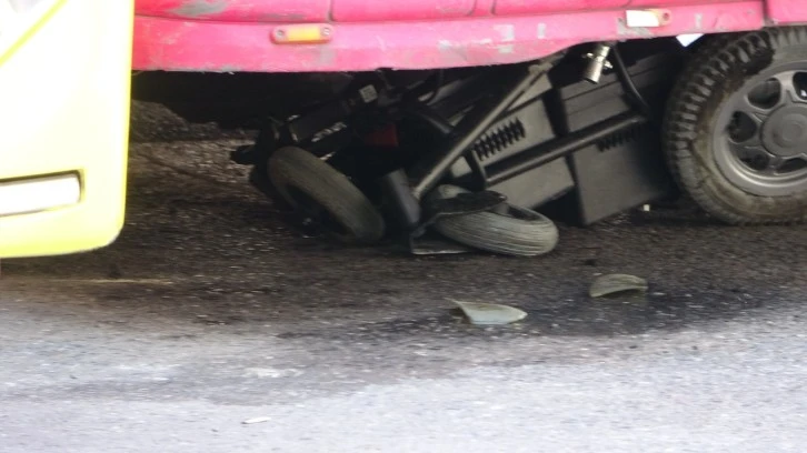 Kamyonun Altında Kaldı