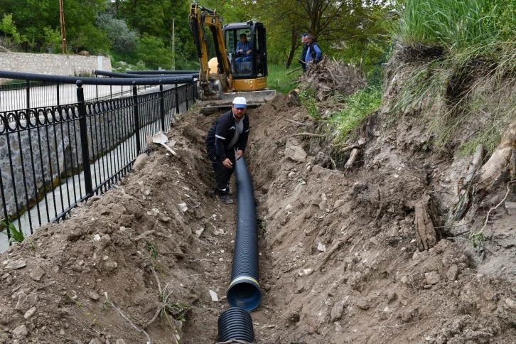 Gürün'de Mahallelere Kanalizasyon Çalışması