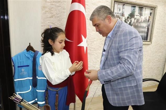 Okçuları Tebrik Etti