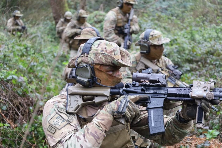 SAT Komandolarından Nefes Kesen Eğitim