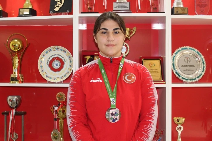 Portekiz’den Madalya İle Dönmek İstiyor