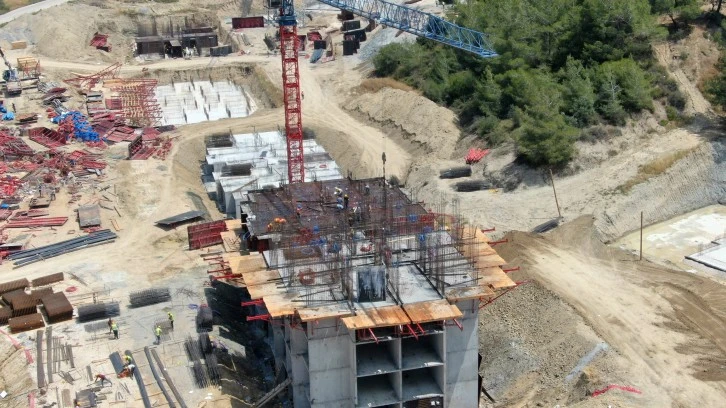 Adana'da Kalıcı TOKİ Konutları Yükseliyor