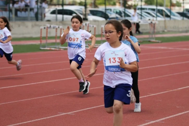 Atletizm Yarışlarında Renkli Görüntüler
