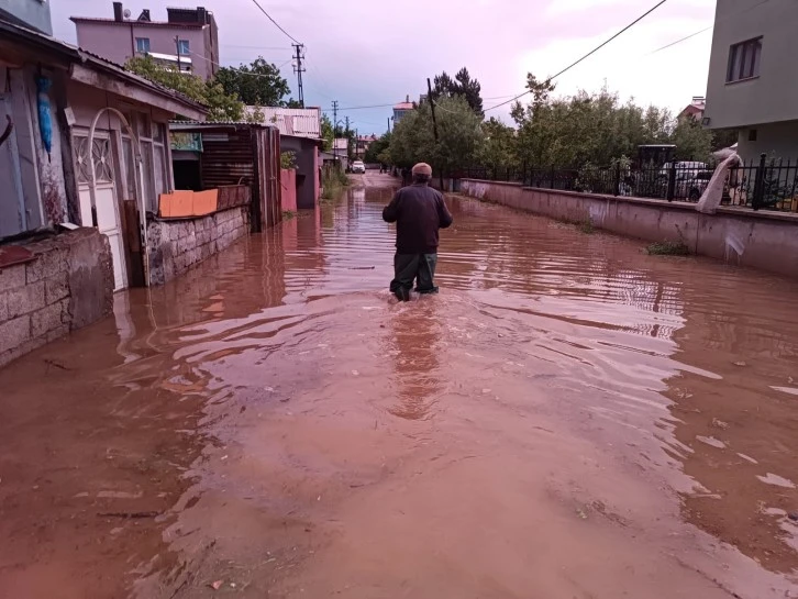 Zara'da Sel Meydana Geldi