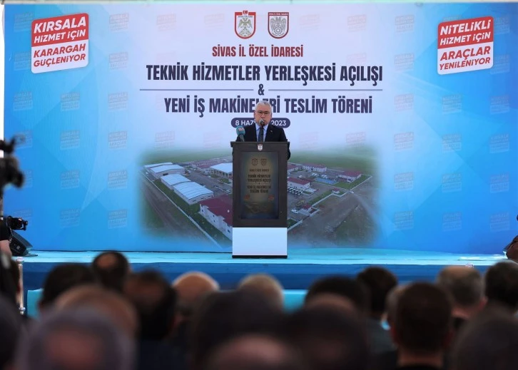 16 İş Makinesi Dağıtımı Yapıldı