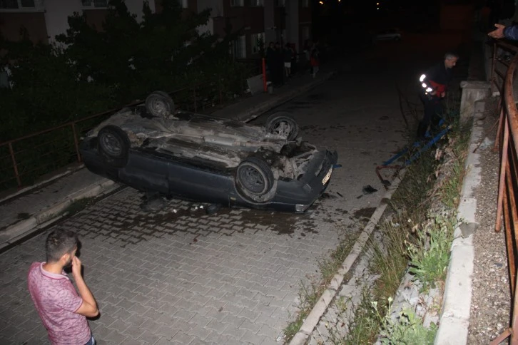 Hareket Halindeki Otomobil Devrildi: 3 Yaralı