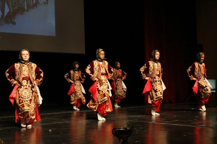 Öğrenciler Aşık Veysel’i Andı