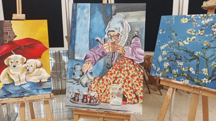 Kursiyerler Tablolarını Sergiledi