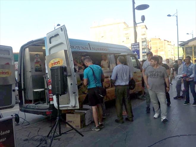 2 SAATTE 3 BİN KİŞİYE MAKARNA