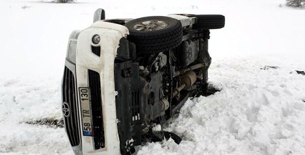 YILDIZDAĞI YOLUNDA KAZA ÜSTÜNE KAZA