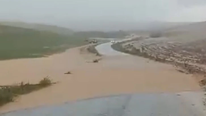 Kuvvetli Sağanak Tarım Arazilerini Vurdu