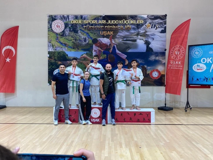 Sivaslı Veysel Efe Türkiye 2’ncisi Oldu