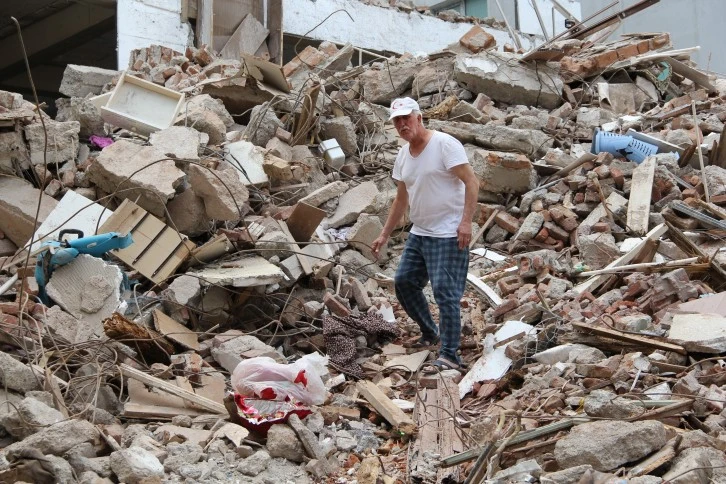 24 Yılda 2 Evini Birden Kaybetti