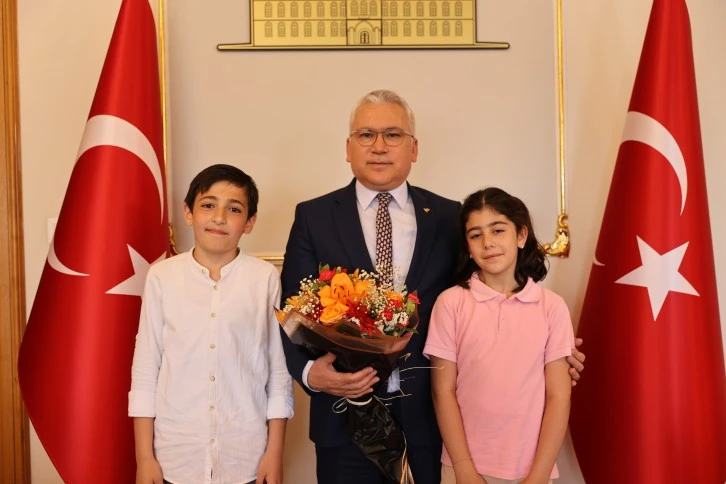 Yüreklere Dokundular