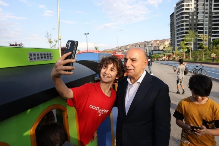 Ücretsiz Trenin Tadını Çıkardılar