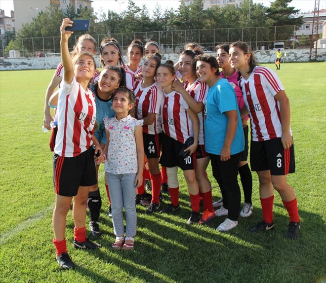 GAZİ LİSESİ TUR ATLADI