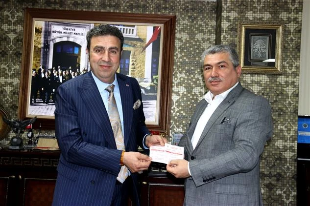 Demirgil’den TDV’ye Kurban Bağışı