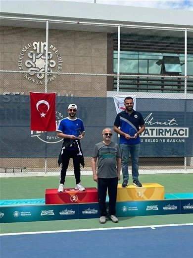 Gümüş Madalyayla Döndüler