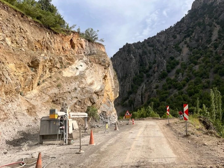 Kapuzbaşı Şelaleleri'nin Yolu Ulaşıma Açıldı