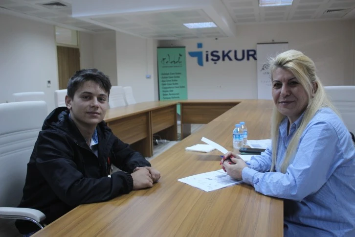 7 Bin 200 Kişilik İş Görüşmesine 75 Kişi Geldi