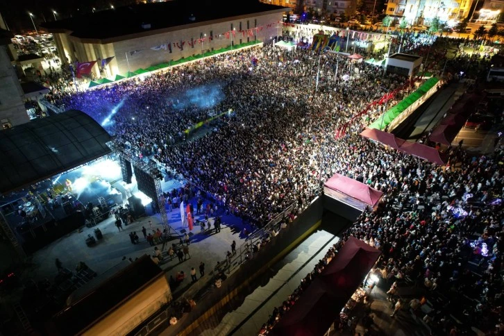 Gönüllerince Eğlendiler