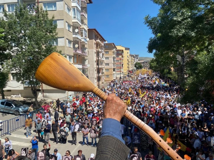 6 Bin Kişi Madımak'a Yürüdü