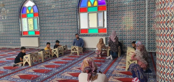 Camiler Cıvıl Cıvıl