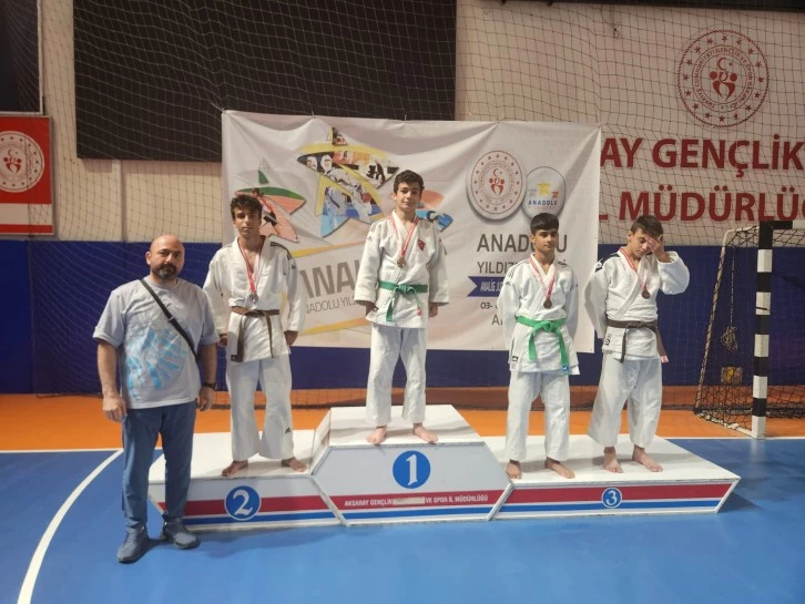 Judoda 1 Altın, 2 Bronz Madalya!