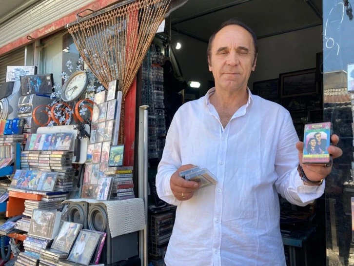 10 Bin Kaset Biriktirdi