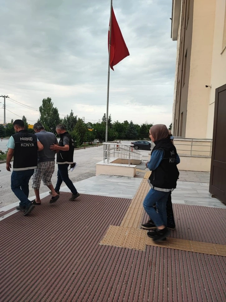 Uyuşturucu Taciri Çift Yakalandı