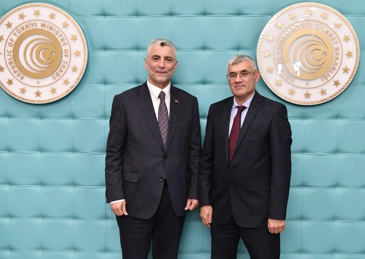 Bakan Bolat Otomotiv Piyasasına El Attı