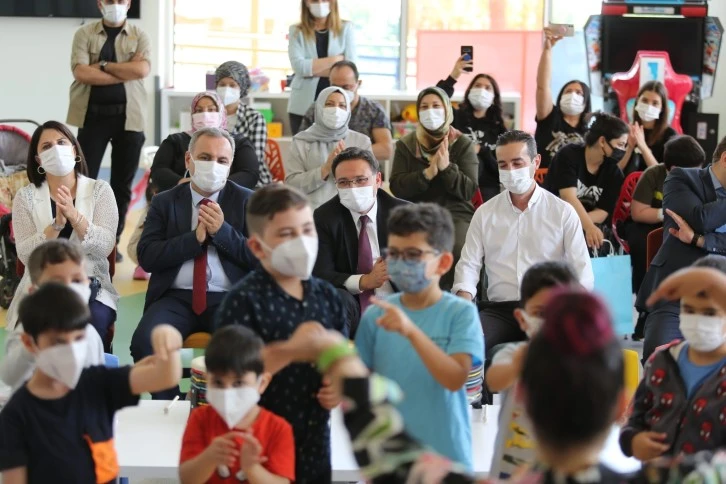 Vali ANKA Çocuk Hematoloji ve Onkoloji Hastanesi’ni Ziyaret Etti