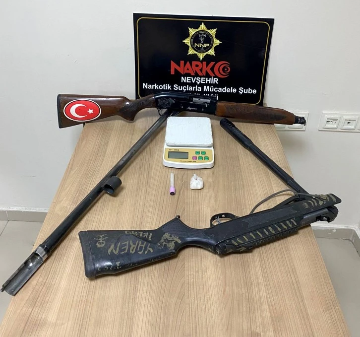 Uyuşturucu Ticaretinden 2 Kişi Tutuklandı