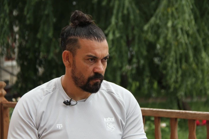 Servet Çetin’den Futbolculara Açık Kapı