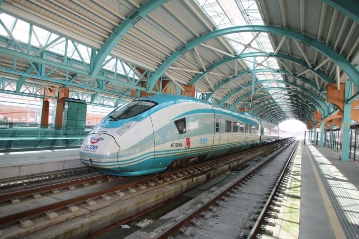 YHT Yolcu Trafiğini Artırdı