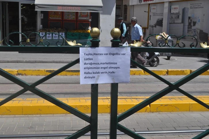 Geçiti Engelleyen Bariyere Vatandaştan Tepki