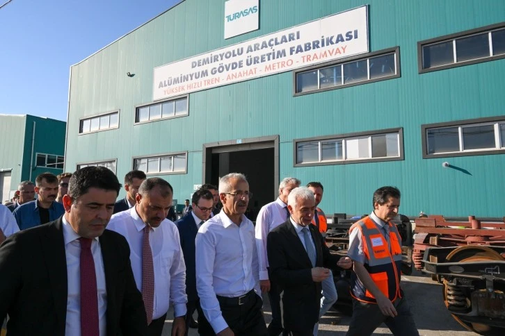 Bakan Uraloğlu: Milli Hızlı Trenimizi Yapıyoruz