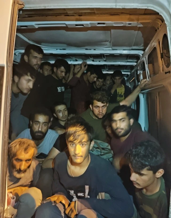34 Afgan Uyruklu Şahıs İle 4 Organizatör Yakalandı