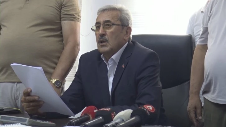 CHP’de 9 Meclis Üyesi İstifa Etti