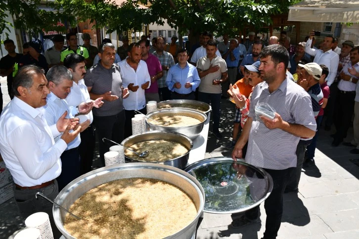Gürün Belediyesi’nden Aşure İkramı