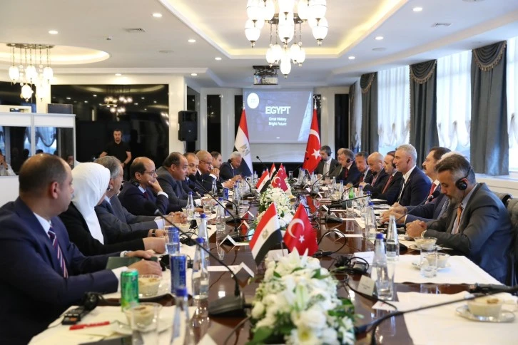 Ticaret Bakanı Bolat, Mısırlı Mevkidaşı İle Bir Araya Geldi