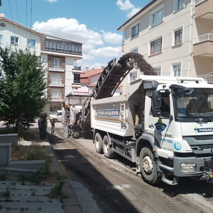 Yollar Yenileniyor