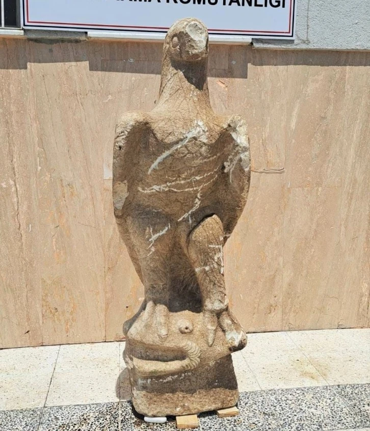 Kartal Figürlü Tarihi Eser Ele Geçirildi