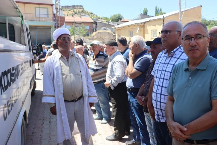 Ölü Bulunan Tıp Öğrencisi Son Yolculuğuna Uğurlandı