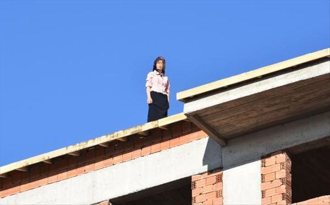 ÇATIDA İNTİHAR GİRİŞİMİ