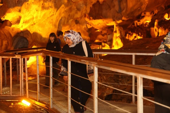 Burası Turistlerin Gözbebeği