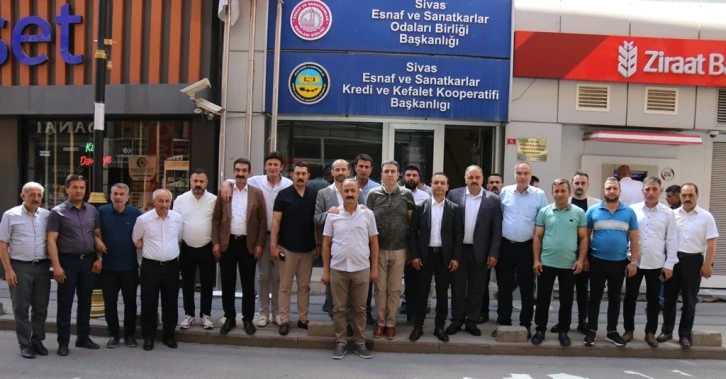 MHP’li Özyürek Esnafı Dinledi