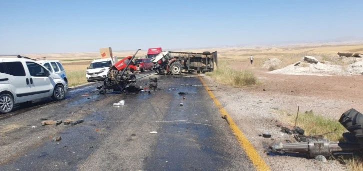 Traktör İkiye Bölündü