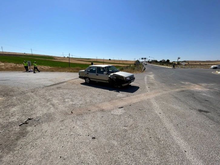 Kavşakta Çarpıştılar: 4 Yaralı