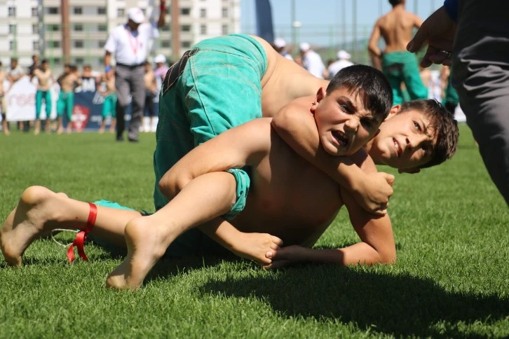 Pehlivanlar Er Meydanına İndi
